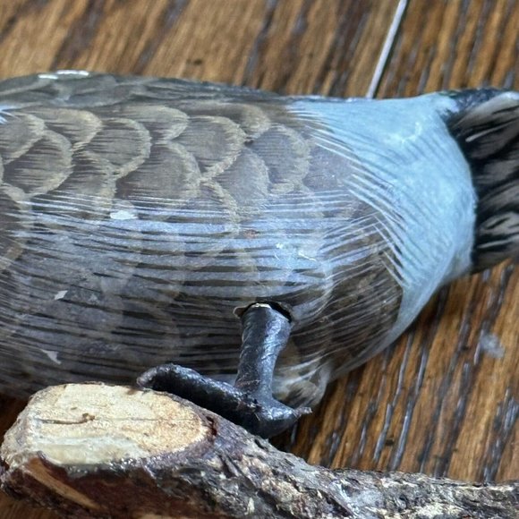 Vintage Enesco Unsigned Duck, Goose, Seagull On Wood Log Bird Figurines FLAWS - Picture 15 of 16